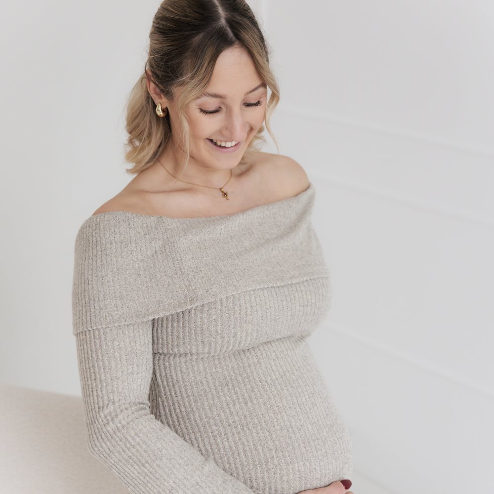 Babybauch-Porträt im Studio Sande